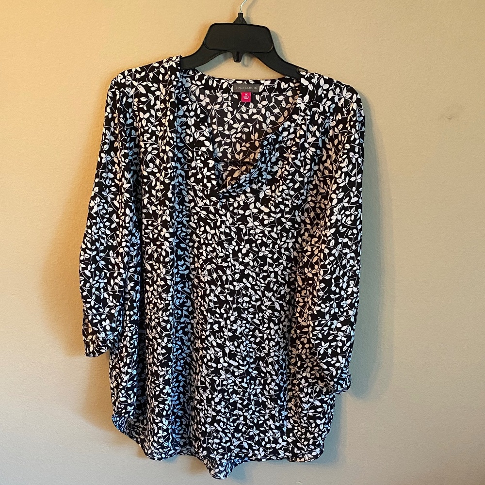 Vince Camuto light weight plus size top 2X